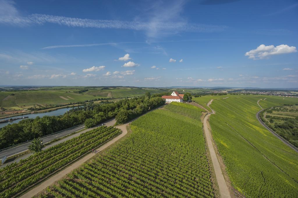 Отель Vogelsburg Escherndorf Экстерьер фото