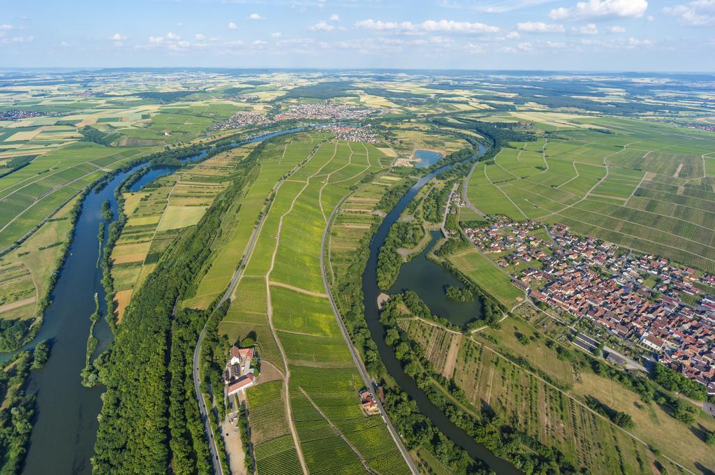 Отель Vogelsburg Escherndorf Экстерьер фото