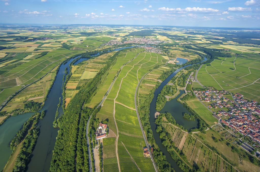 Отель Vogelsburg Escherndorf Экстерьер фото